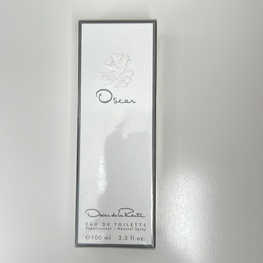 New Oscar de la Renta Womans Perfume